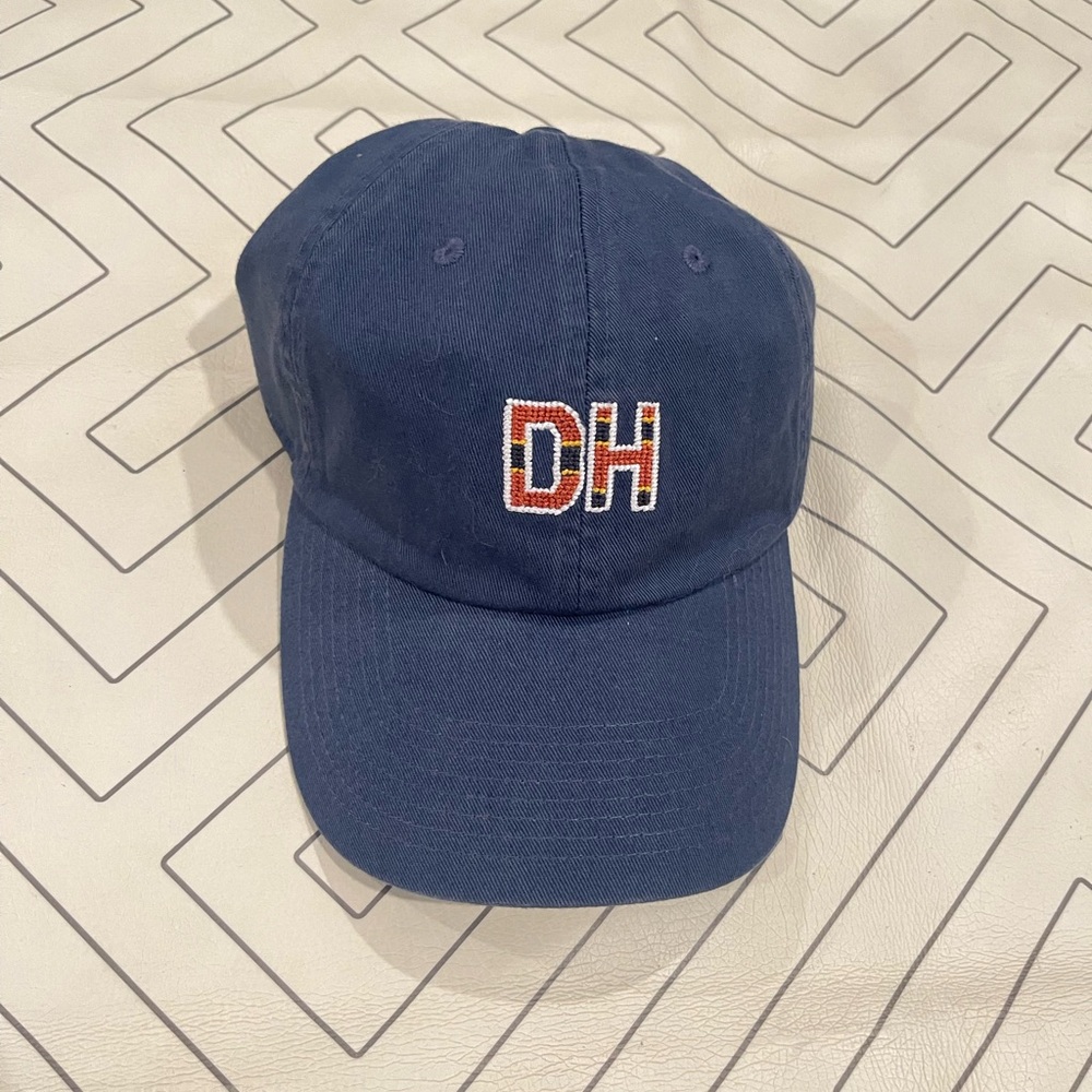 NWT Duck Head Blue Needlepoint Hat